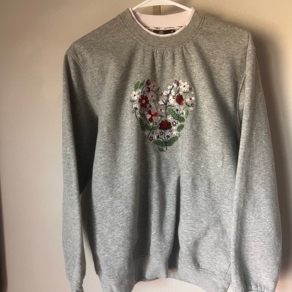Gray Floral Heart Embroidered Grannycore Women's Sweater